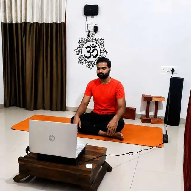 Rajat teaching online